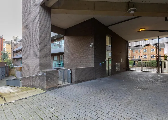 Gorgeous 1Bd Flat - 10 Mins From Clapham Common!