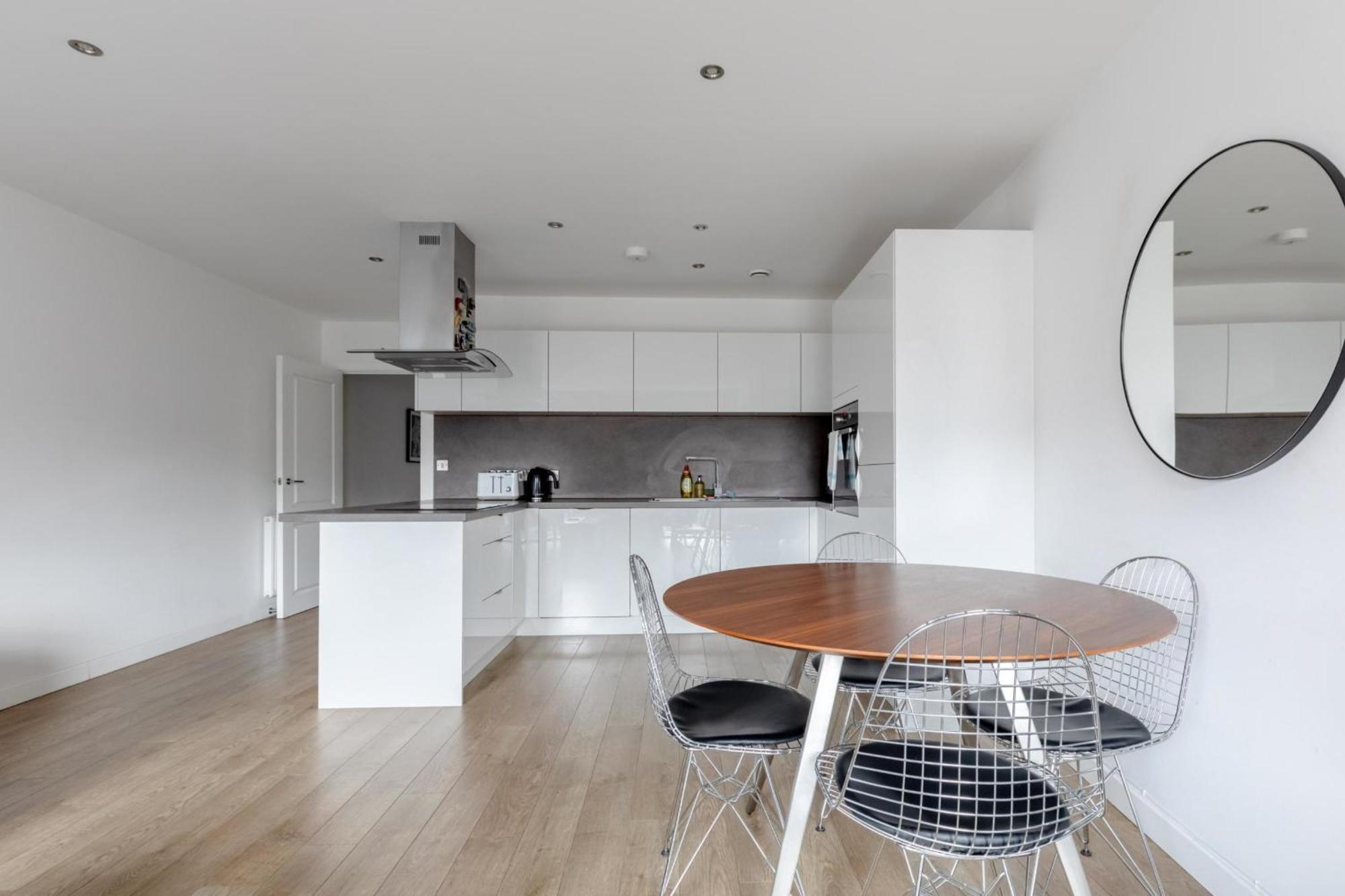 Gorgeous 1bd Flat - 10 Mins From Clapham Common! *