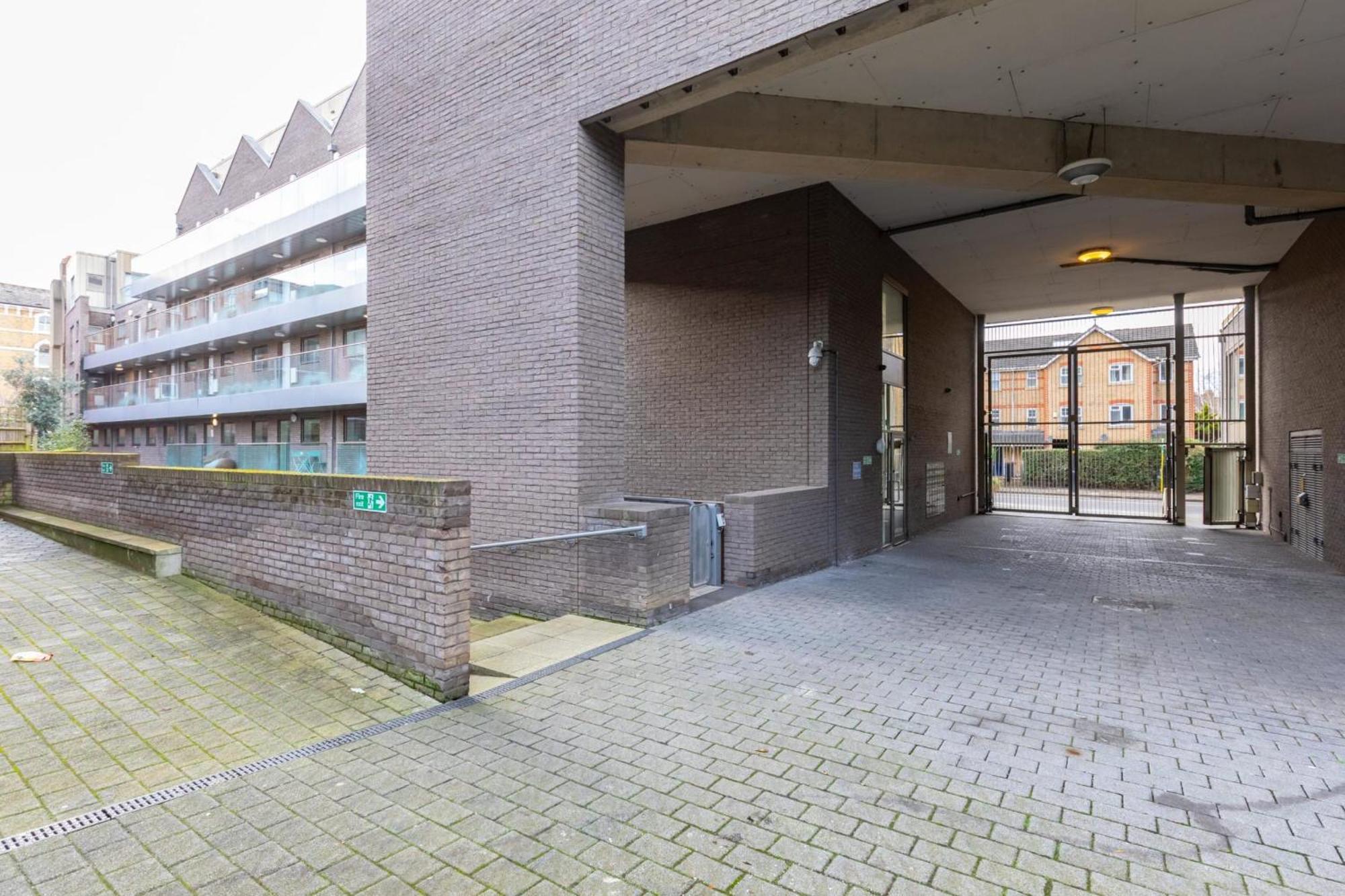 Gorgeous 1bd Flat - 10 Mins From Clapham Common! * Londra